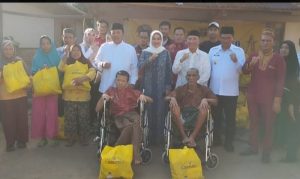 Safari Ramadhan di Tanggamus, Gubernur Arinal Djunaidi Buka Bazar Beras Murah dan Beri Bantuan untuk Warga