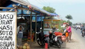 Pedagang dadakan bermunculan jelang lebaran