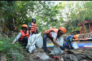 PGN Berhasil Angkut  Sampah Sebanyak 7.956 Kg Kali Ciliwung Dukung Pemulihan Ekosistem