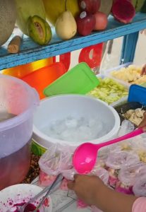 Takjil Murah Pasar Perumnas Wayhalim diburu Para warga
